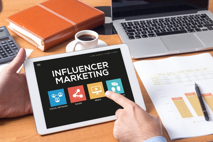 Influencer marketing 